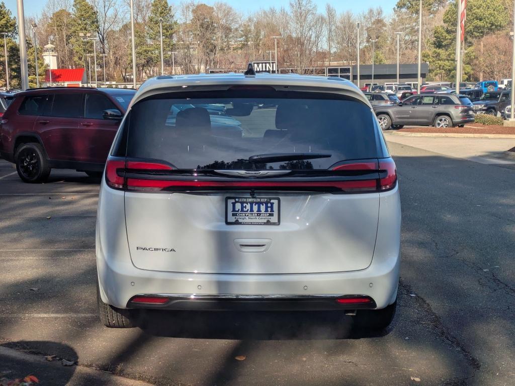 new 2026 Chrysler Pacifica car, priced at $46,165