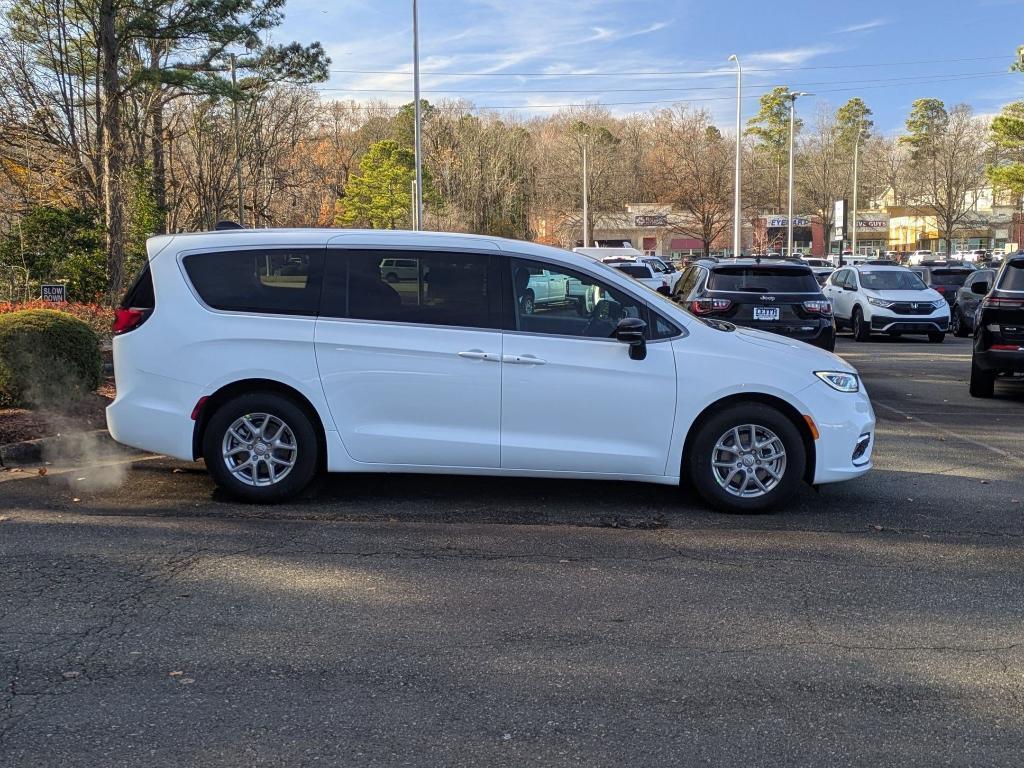 new 2026 Chrysler Pacifica car, priced at $46,165