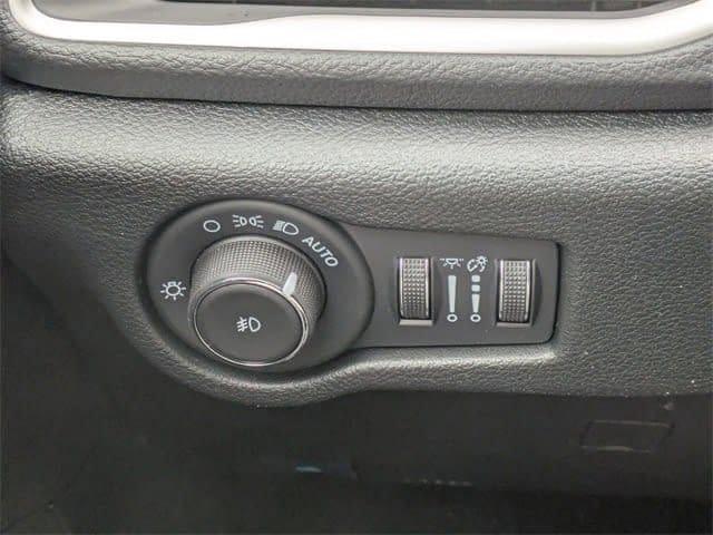 new 2026 Chrysler Pacifica car, priced at $38,531