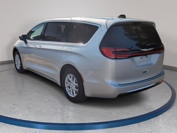 new 2026 Chrysler Pacifica car, priced at $39,631