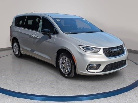 new 2026 Chrysler Pacifica car, priced at $39,631