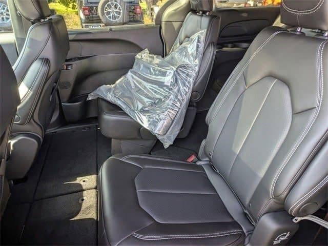 new 2026 Chrysler Pacifica car, priced at $39,631