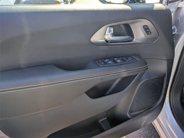 new 2026 Chrysler Pacifica car, priced at $39,631
