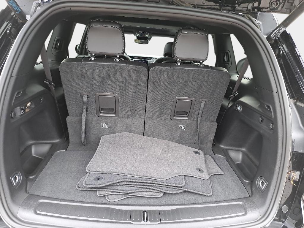 used 2023 Jeep Grand Cherokee L car, priced at $34,393
