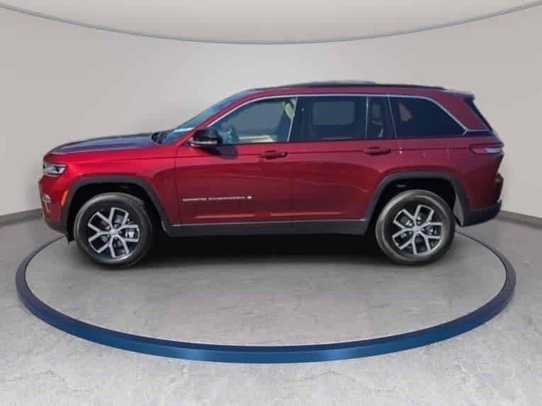 new 2025 Jeep Grand Cherokee car, priced at $43,822