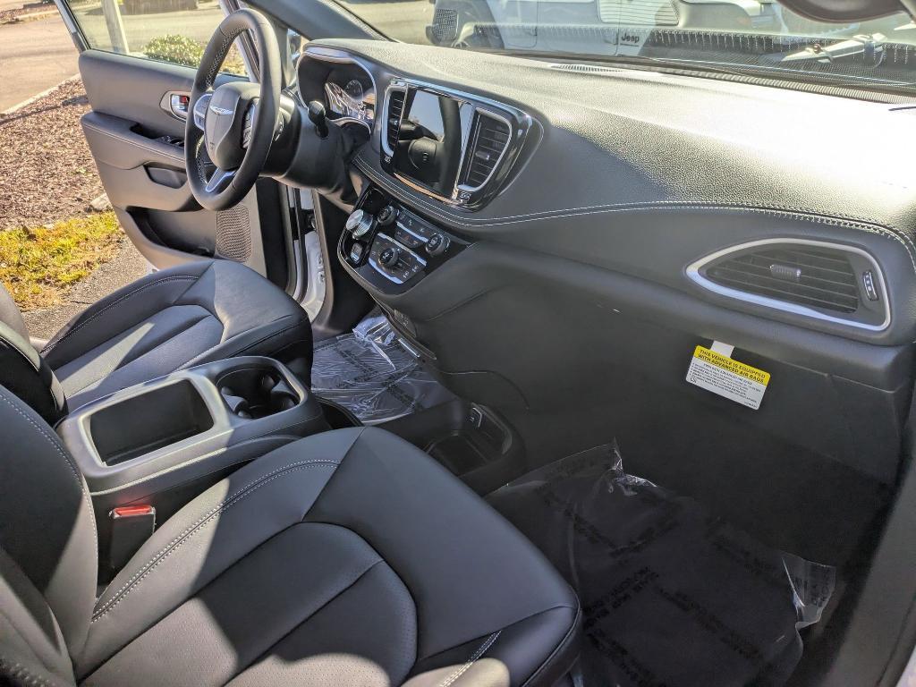 new 2026 Chrysler Pacifica car, priced at $47,145