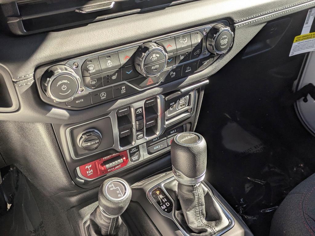 new 2026 Jeep Gladiator car, priced at $59,825