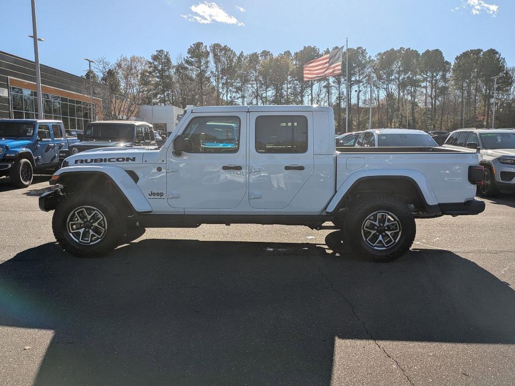 new 2026 Jeep Gladiator car, priced at $59,825