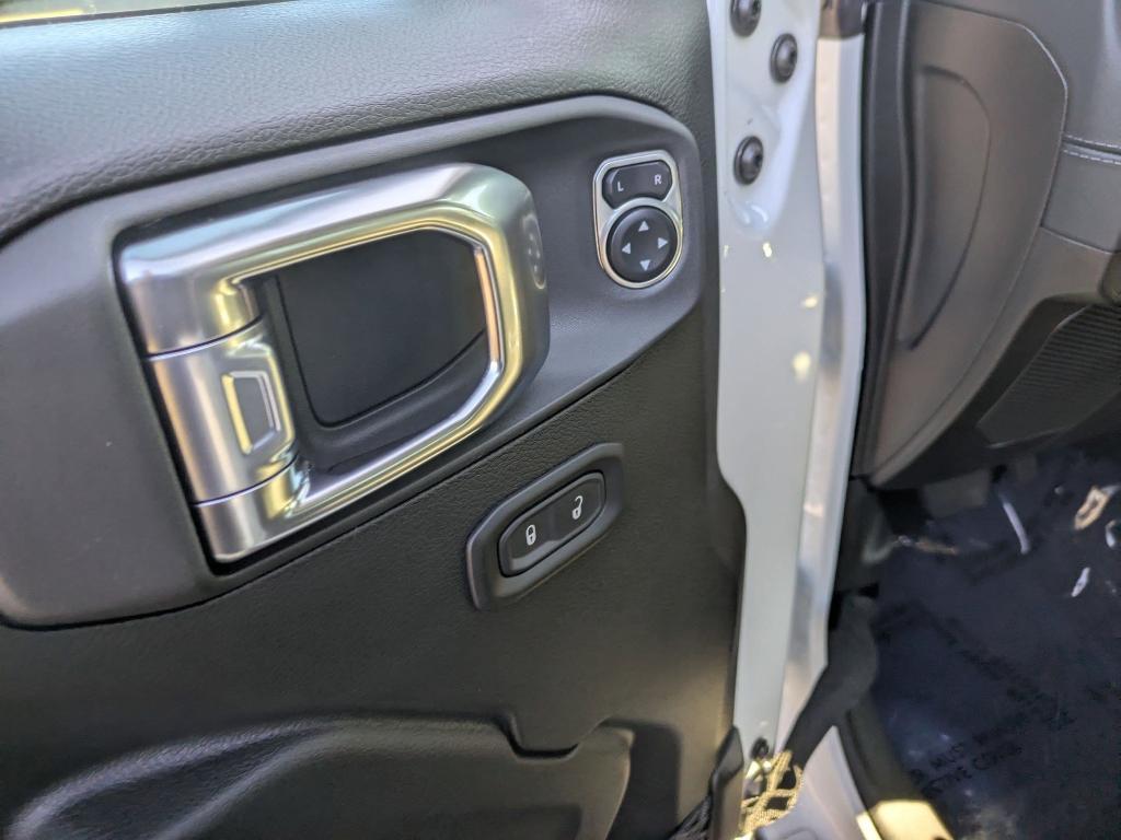 new 2026 Jeep Gladiator car, priced at $59,825