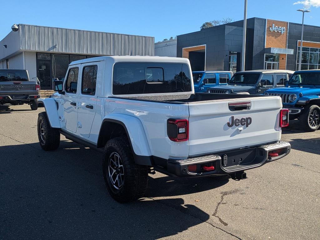 new 2026 Jeep Gladiator car, priced at $59,825