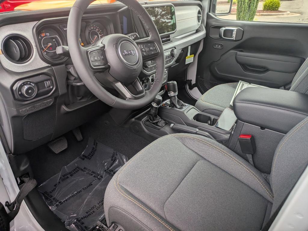 new 2025 Jeep Wrangler car, priced at $48,550