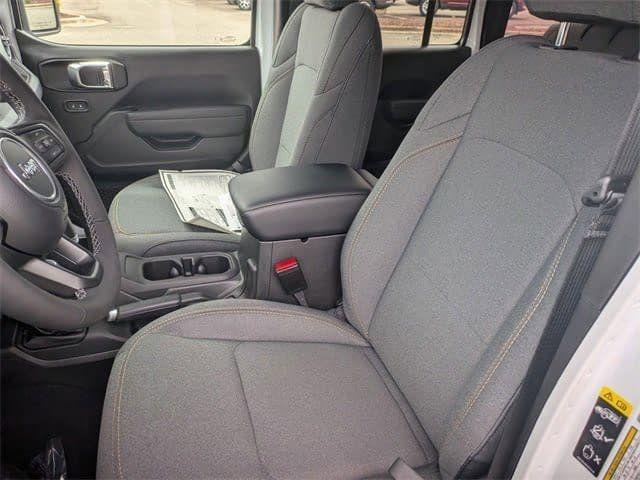 new 2025 Jeep Wrangler car, priced at $48,550