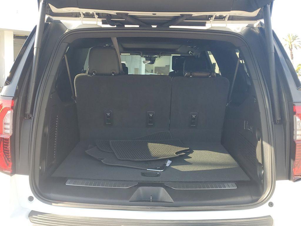 used 2025 GMC Yukon XL car, priced at $95,999