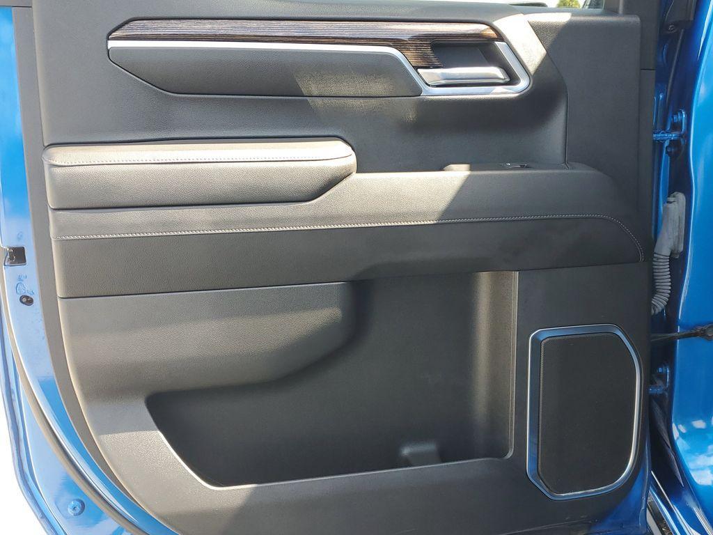 used 2022 GMC Sierra 1500 car, priced at $36,599