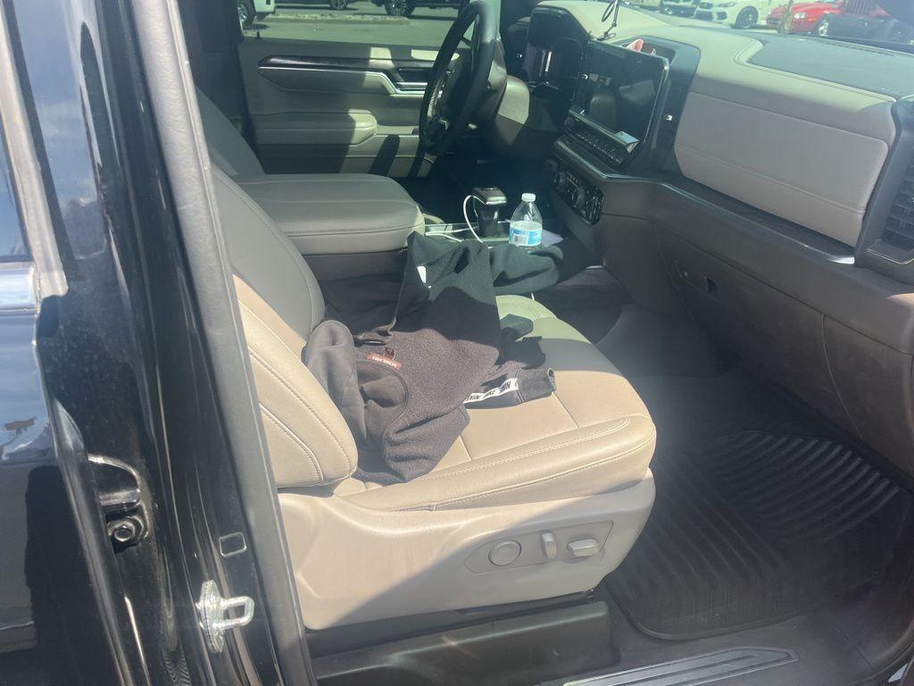 used 2023 Chevrolet Silverado 1500 car, priced at $31,899