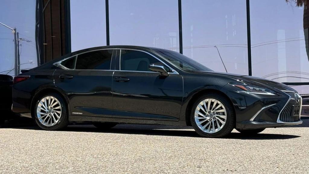 used 2021 Lexus ES 300h car, priced at $26,990