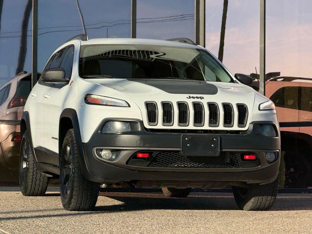 used 2018 Jeep Cherokee car, priced at $11,990