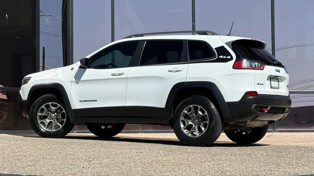 used 2020 Jeep Cherokee car, priced at $15,990