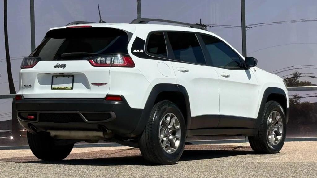 used 2020 Jeep Cherokee car, priced at $15,990