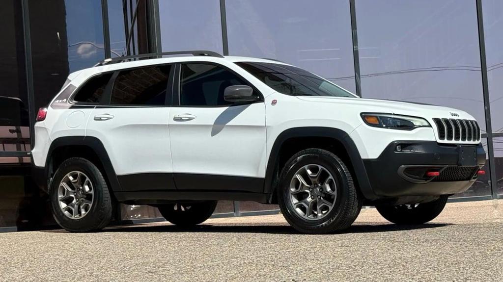 used 2020 Jeep Cherokee car, priced at $15,990