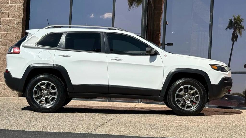 used 2020 Jeep Cherokee car, priced at $15,990