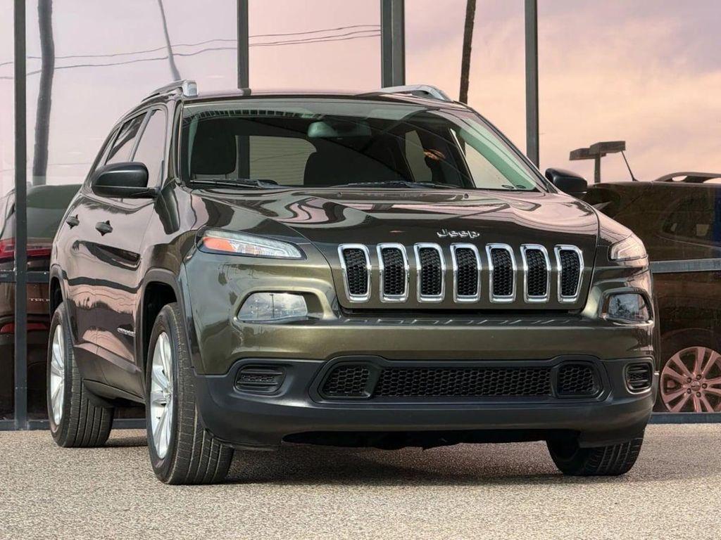used 2015 Jeep Cherokee car, priced at $8,990