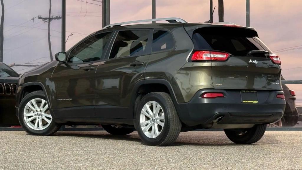 used 2015 Jeep Cherokee car, priced at $8,990