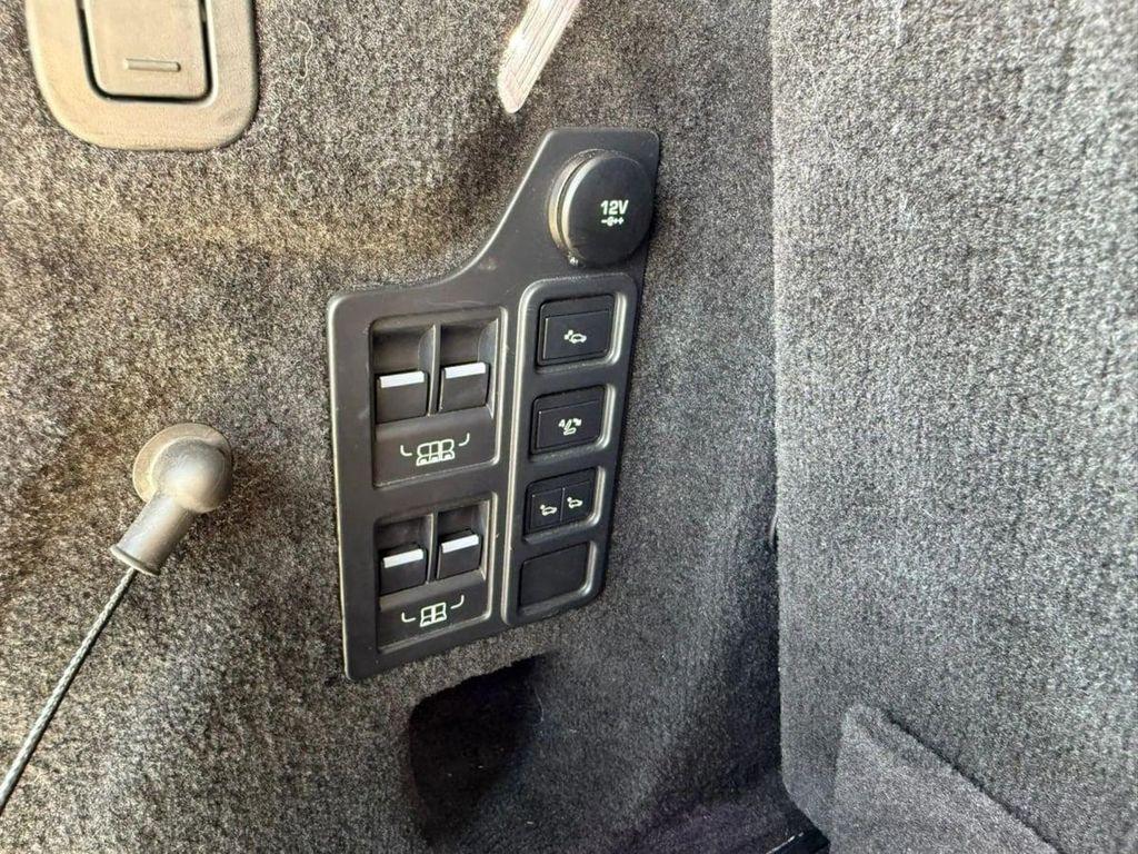 used 2019 Land Rover Discovery car, priced at $22,990