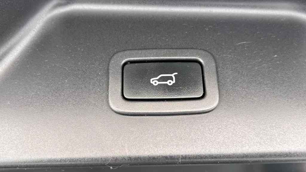 used 2014 Land Rover Range Rover car, priced at $25,990