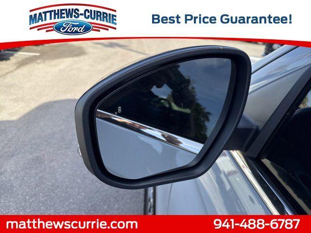 new 2025 Ford Expedition car, priced at $67,913