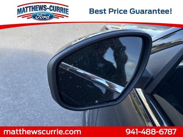 new 2025 Ford Expedition Max car, priced at $65,995