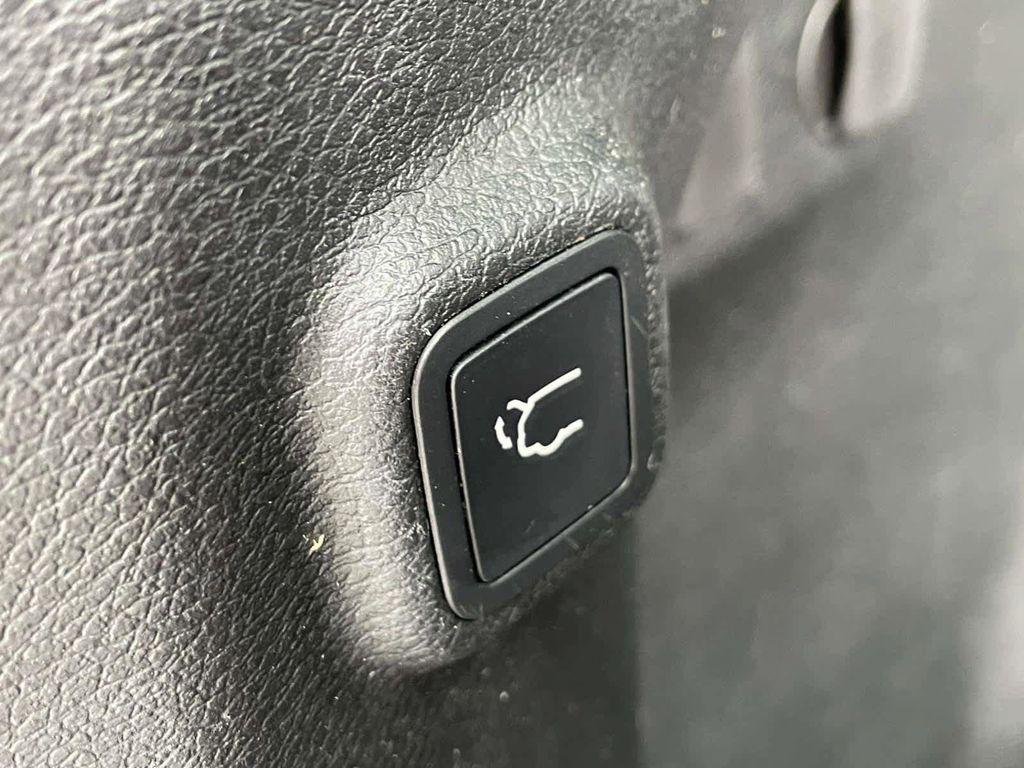 used 2019 Jeep Cherokee car, priced at $14,986