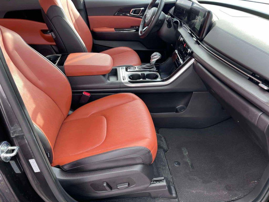 used 2024 Kia Carnival car, priced at $36,799