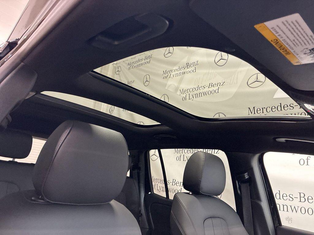 new 2025 Mercedes-Benz GLB 250 car, priced at $51,695