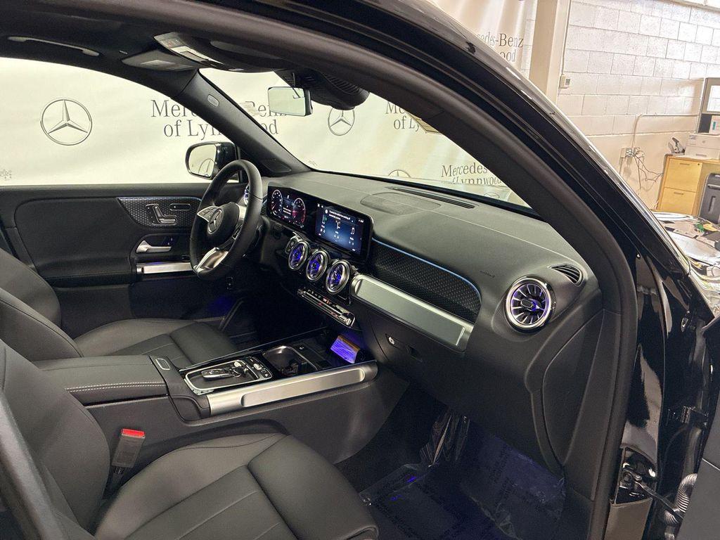 new 2025 Mercedes-Benz GLB 250 car, priced at $51,695