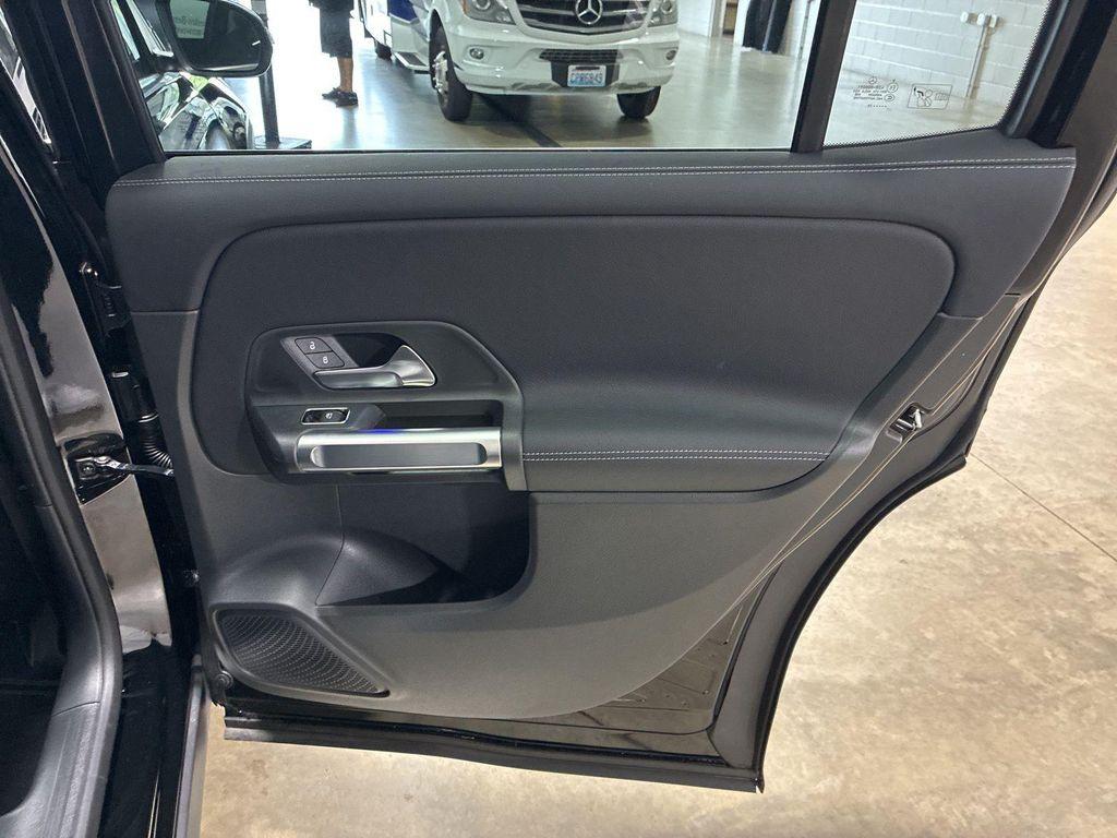 new 2025 Mercedes-Benz GLB 250 car, priced at $51,695