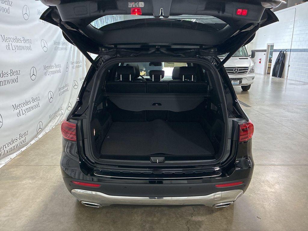 new 2025 Mercedes-Benz GLB 250 car, priced at $51,695