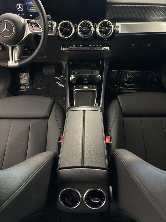 used 2025 Mercedes-Benz GLB 250 car, priced at $40,995