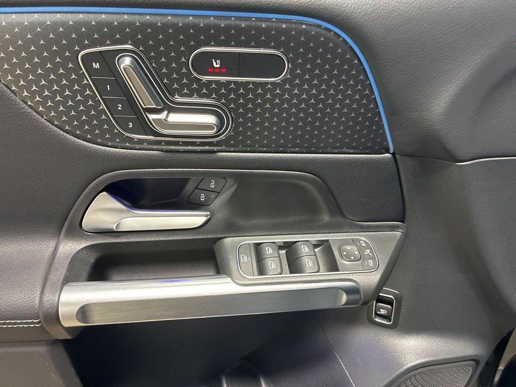 used 2025 Mercedes-Benz GLB 250 car, priced at $40,995