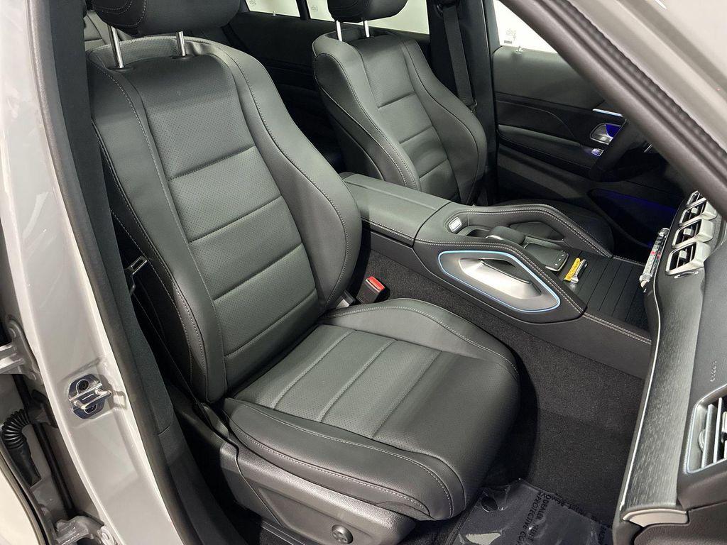 new 2025 Mercedes-Benz GLE 450 car, priced at $87,560