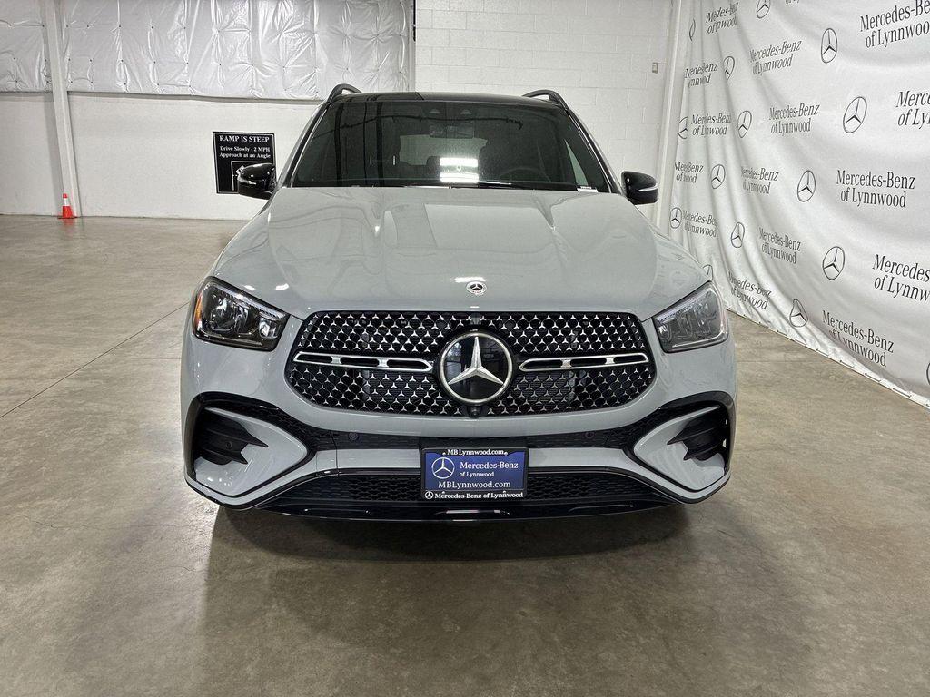new 2025 Mercedes-Benz GLE 450 car, priced at $87,560