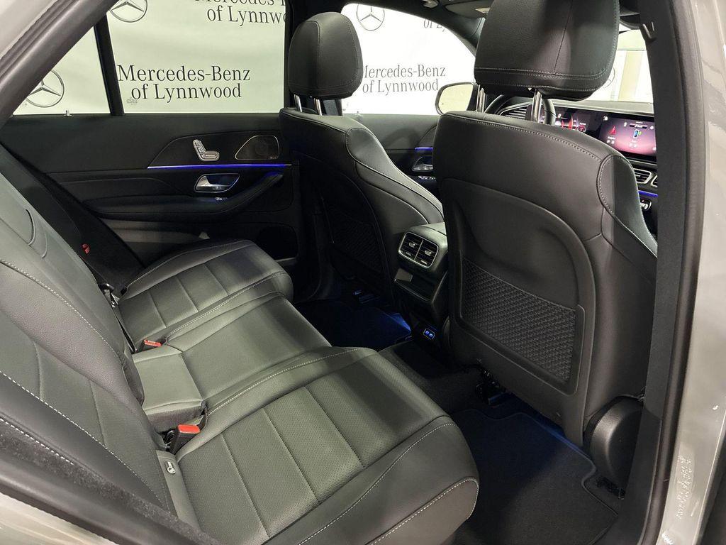 new 2025 Mercedes-Benz GLE 450 car, priced at $87,560