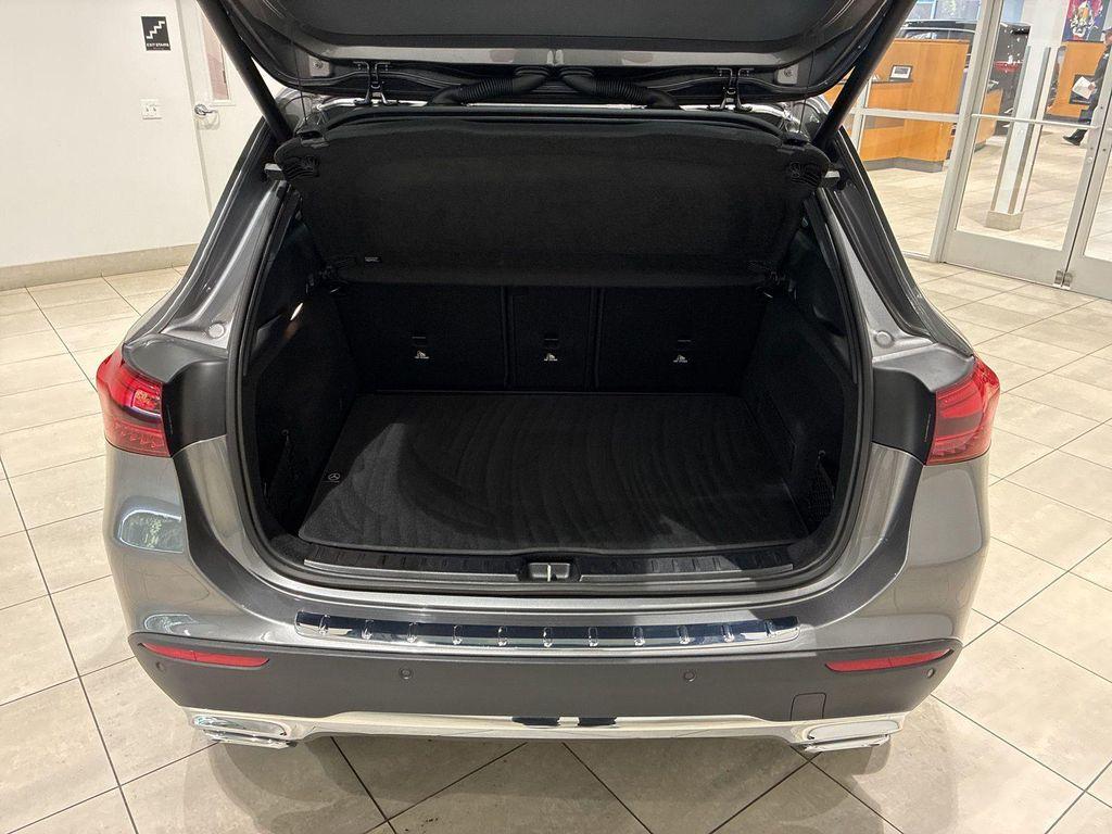 used 2026 Mercedes-Benz GLA 250 car, priced at $45,950