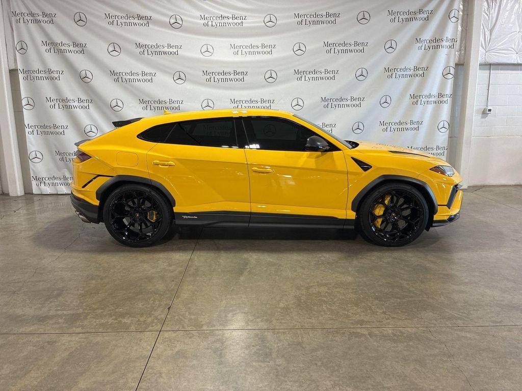 used 2024 Lamborghini Urus car, priced at $318,998