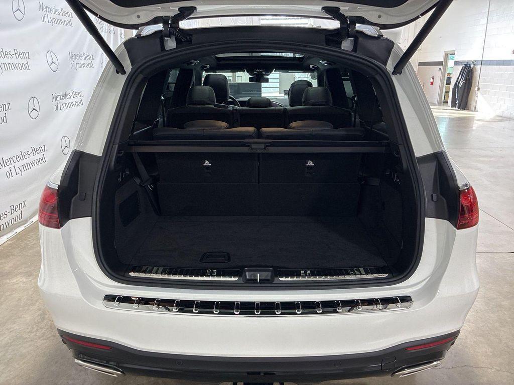 new 2026 Mercedes-Benz GLS 580 car, priced at $123,715