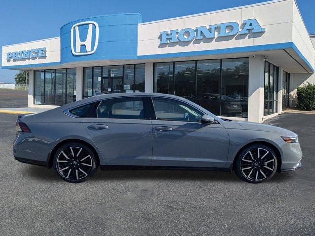 new 2025 Honda Accord Hybrid car
