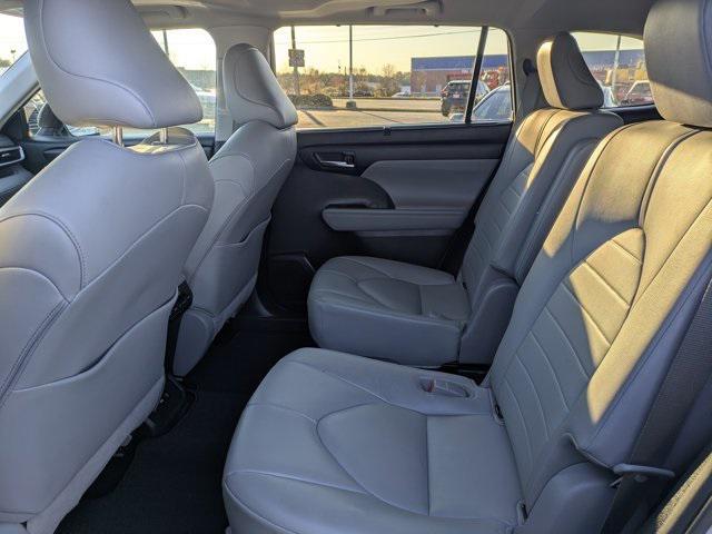 used 2020 Toyota Highlander car, priced at $24,892