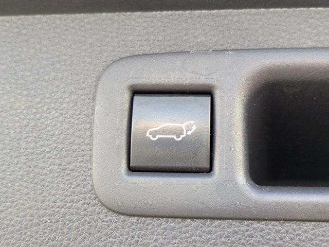 used 2020 Toyota Highlander car, priced at $24,892