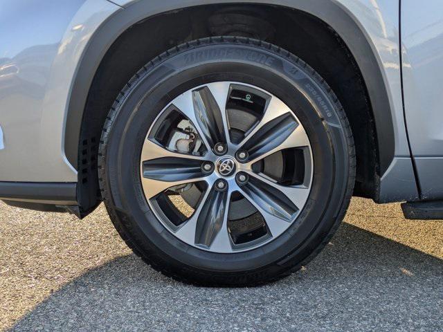 used 2020 Toyota Highlander car, priced at $24,892