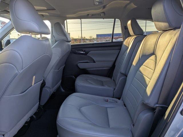 used 2020 Toyota Highlander car, priced at $24,892